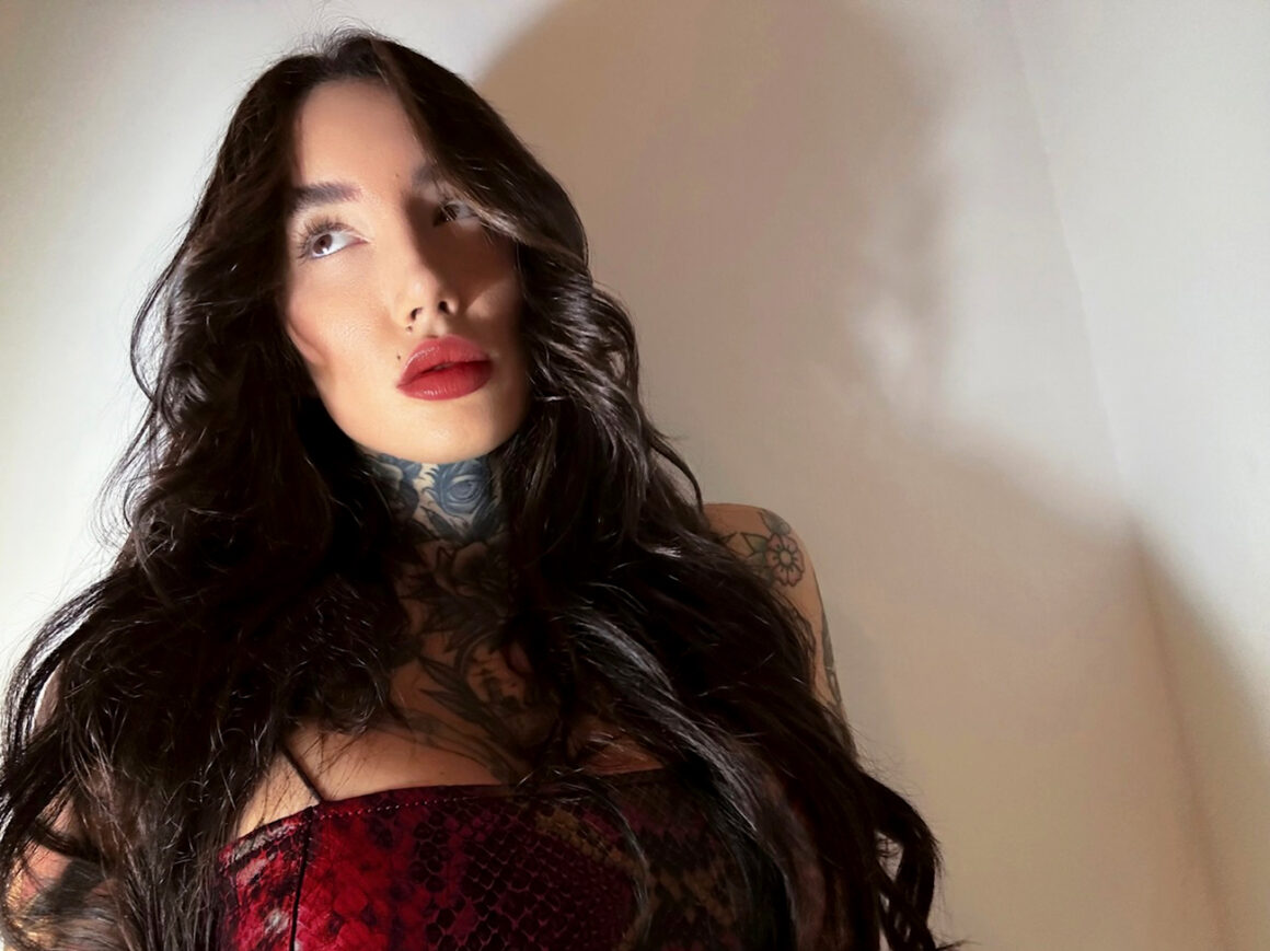 Lucrezia, Tattoo model, @c.heyenneg
