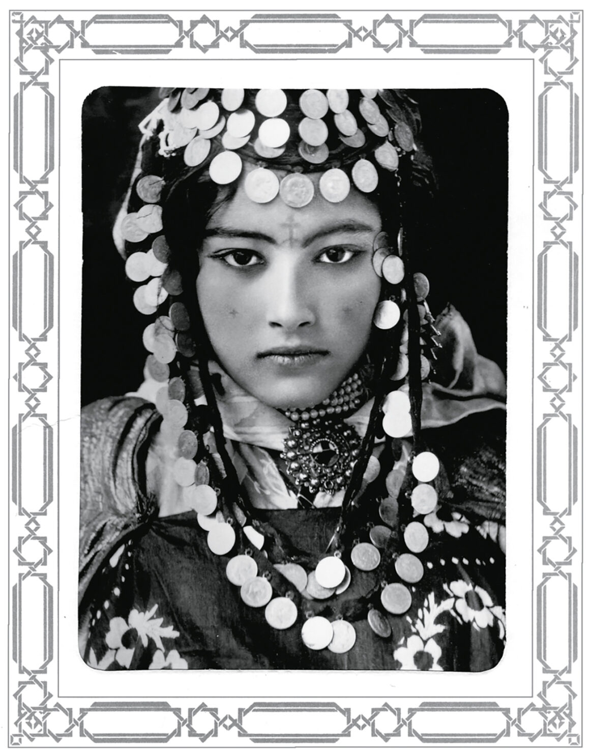 Danzatrice della tribù Ouled Nail - foto di Lehnert & Landrock (Rudolf Franz Lehnert (1878-1948), Ernst Heinrich Landrock (1878-1966)