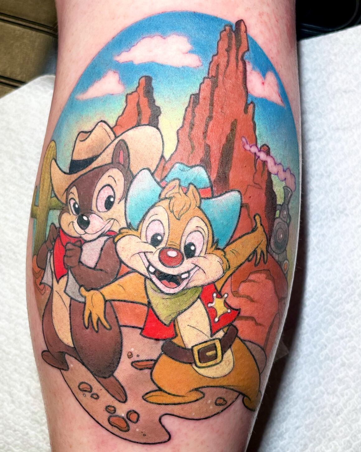 Tattoo by Manon Dam, @misspoppytattoo
